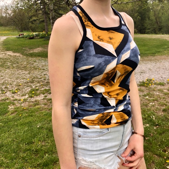 Tank top - Picture 2 of 3